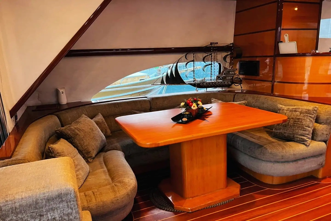 Alanya Yacht Rental 18m Princess 58